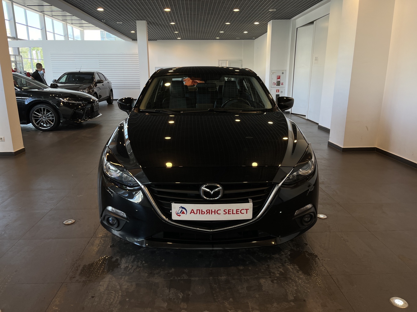 MAZDA 3