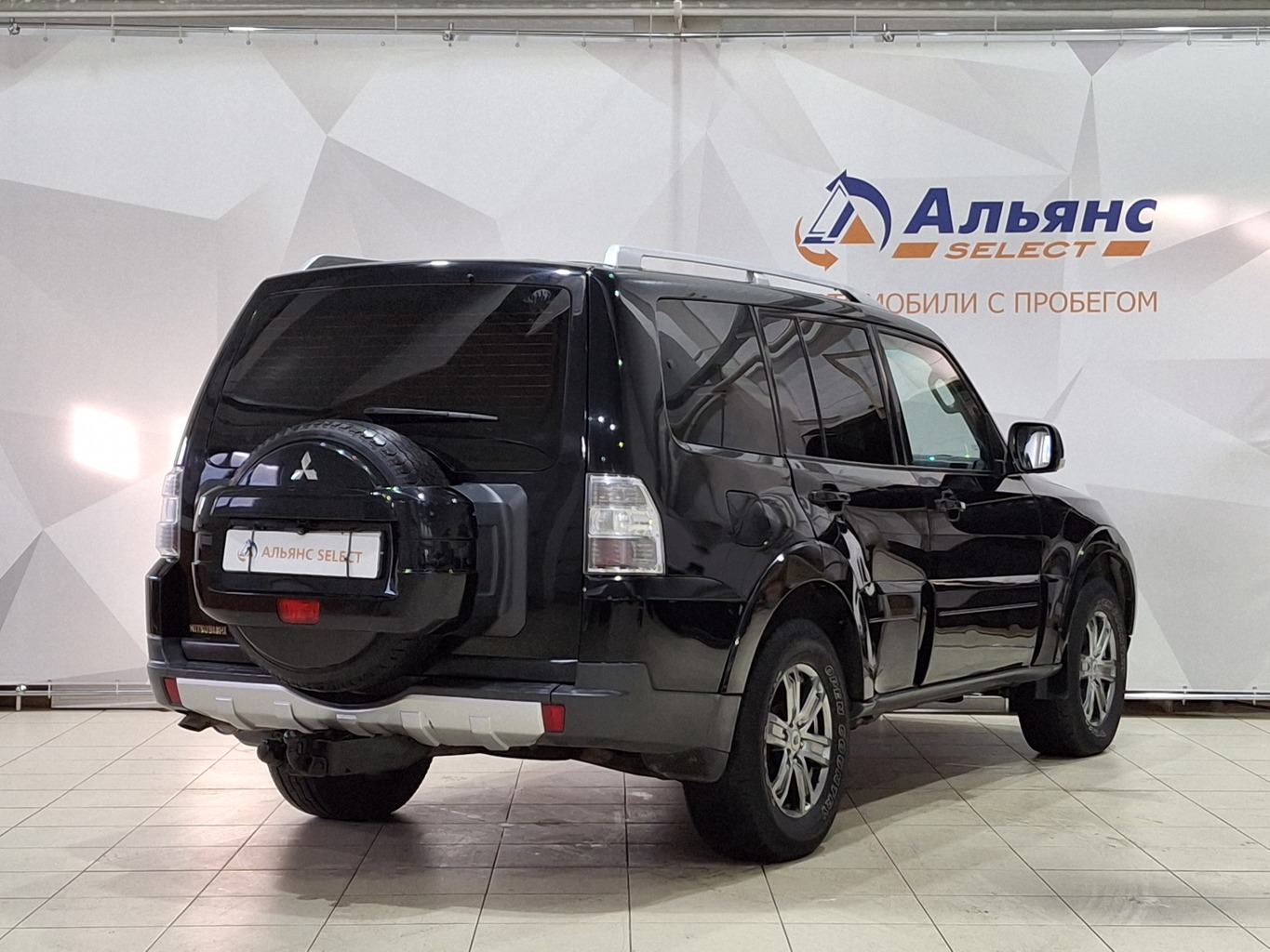 MITSUBISHI PAJERO