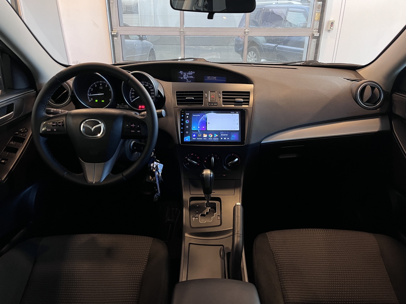 MAZDA 3