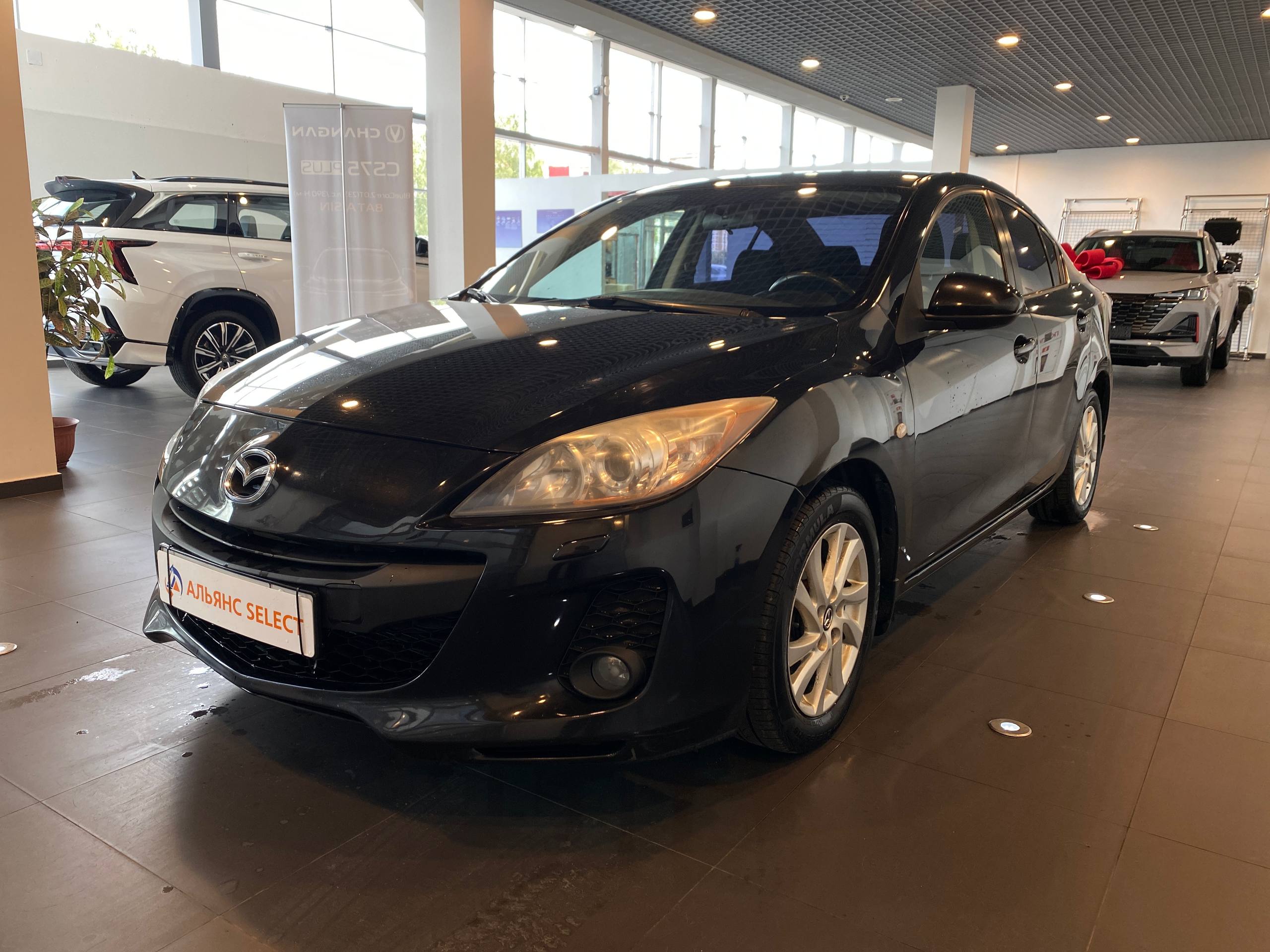 MAZDA 3