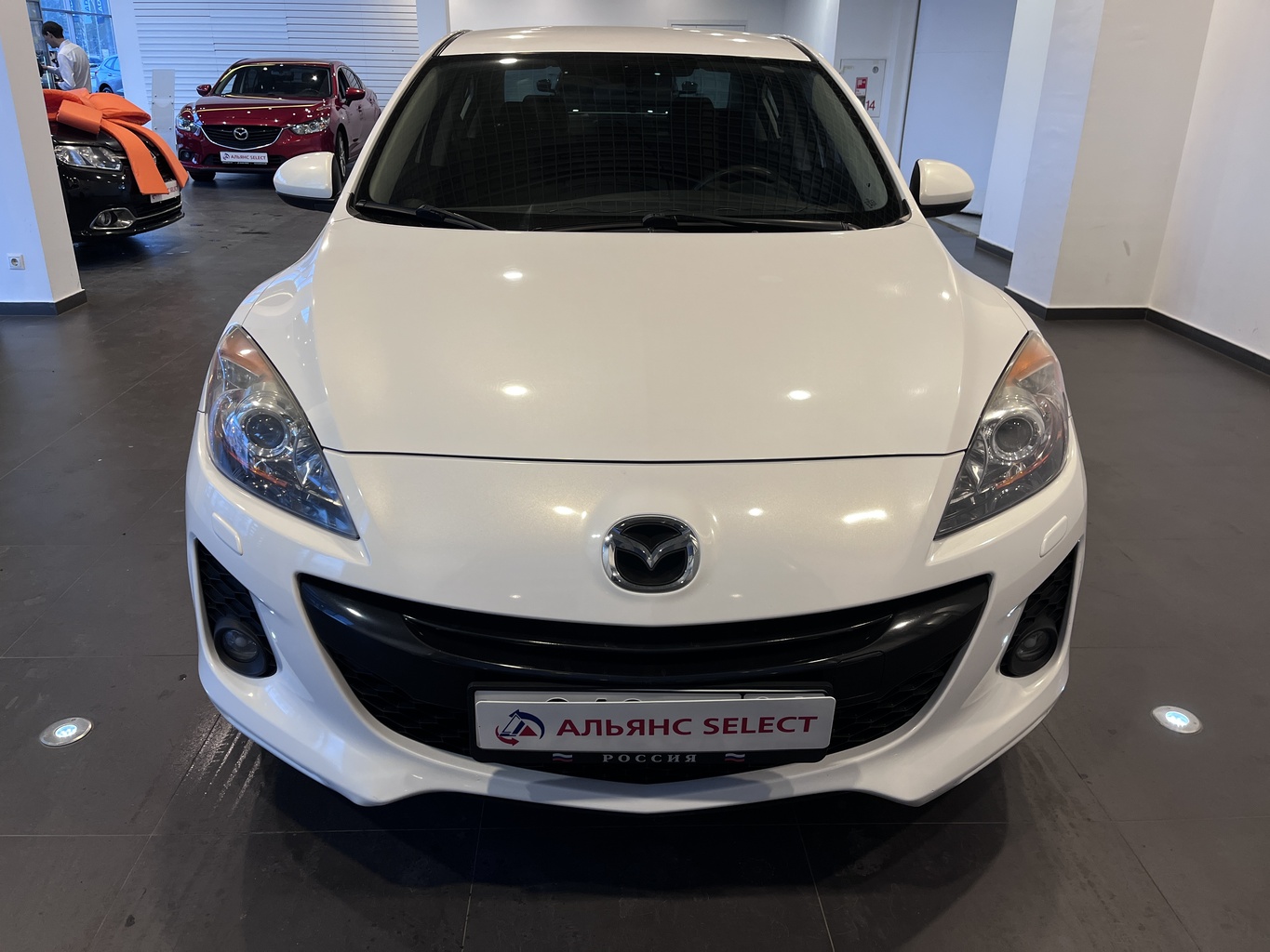 MAZDA 3