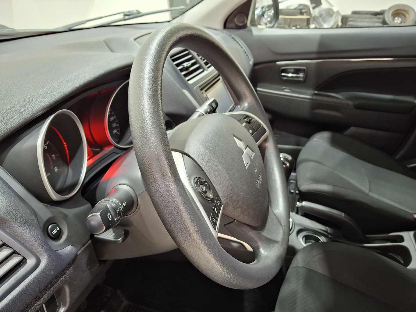 MITSUBISHI ASX