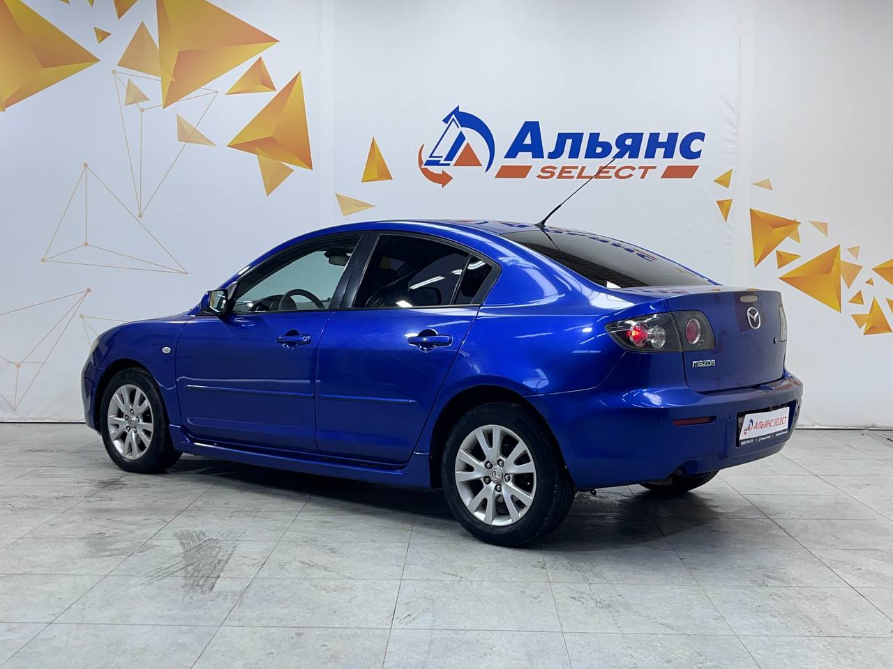 MAZDA 3