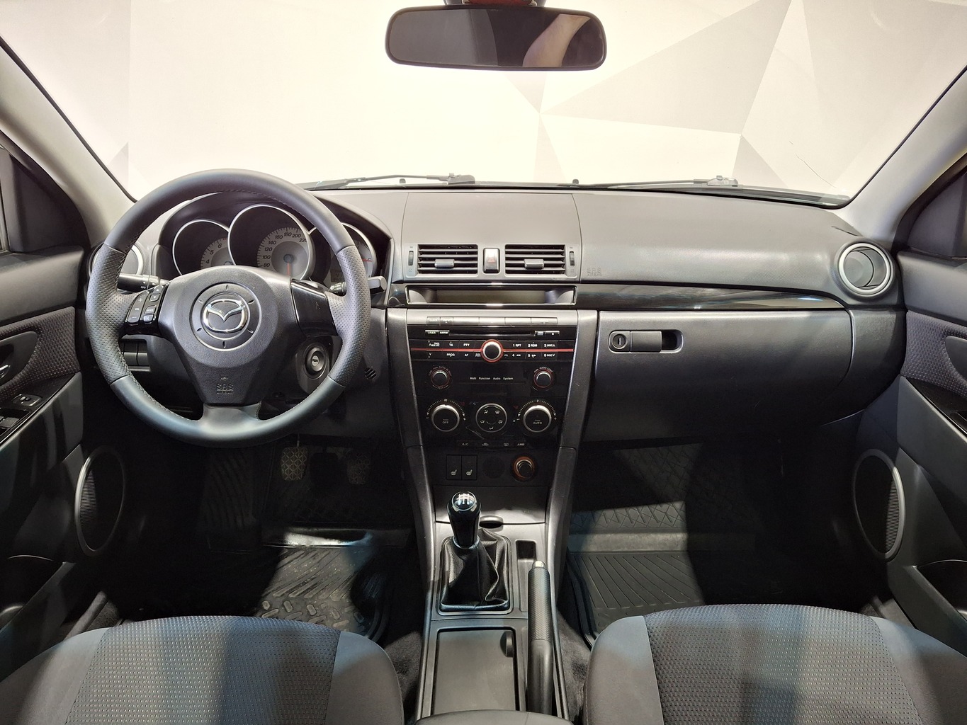 MAZDA 3