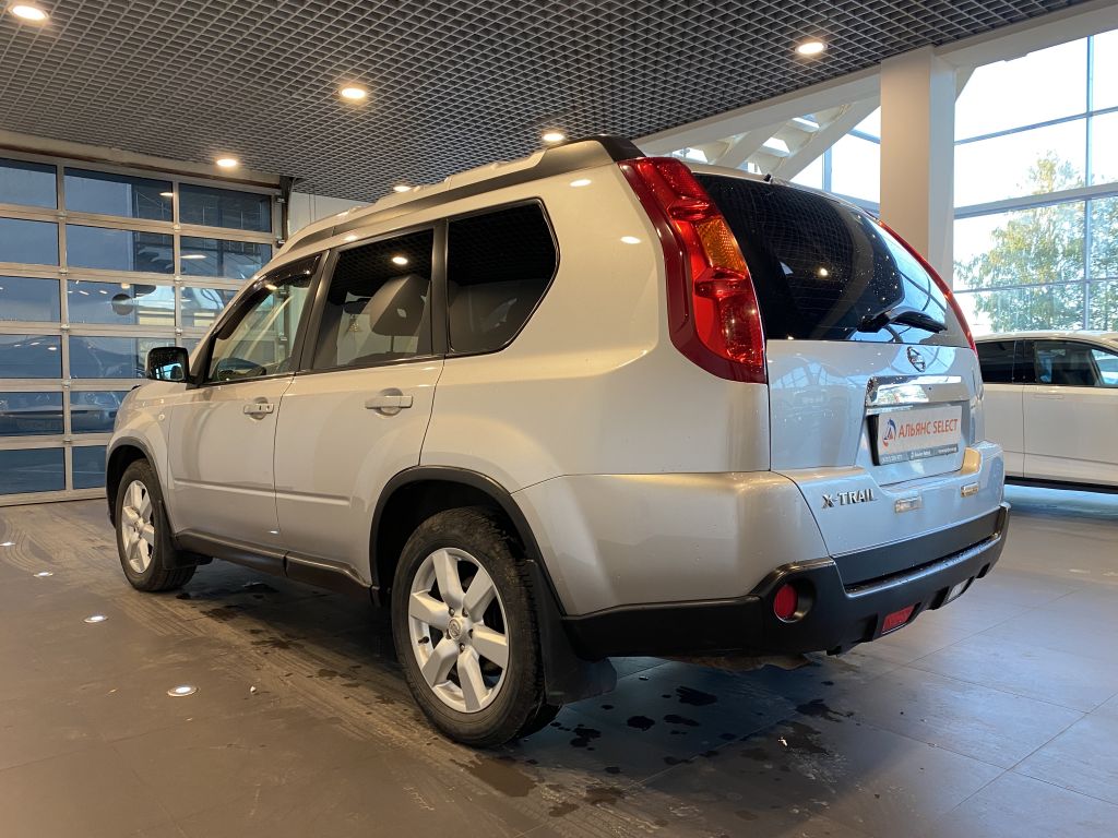 NISSAN X-TRAIL