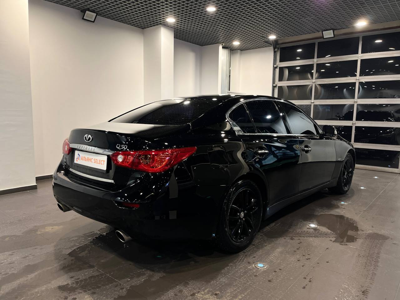 INFINITI Q50