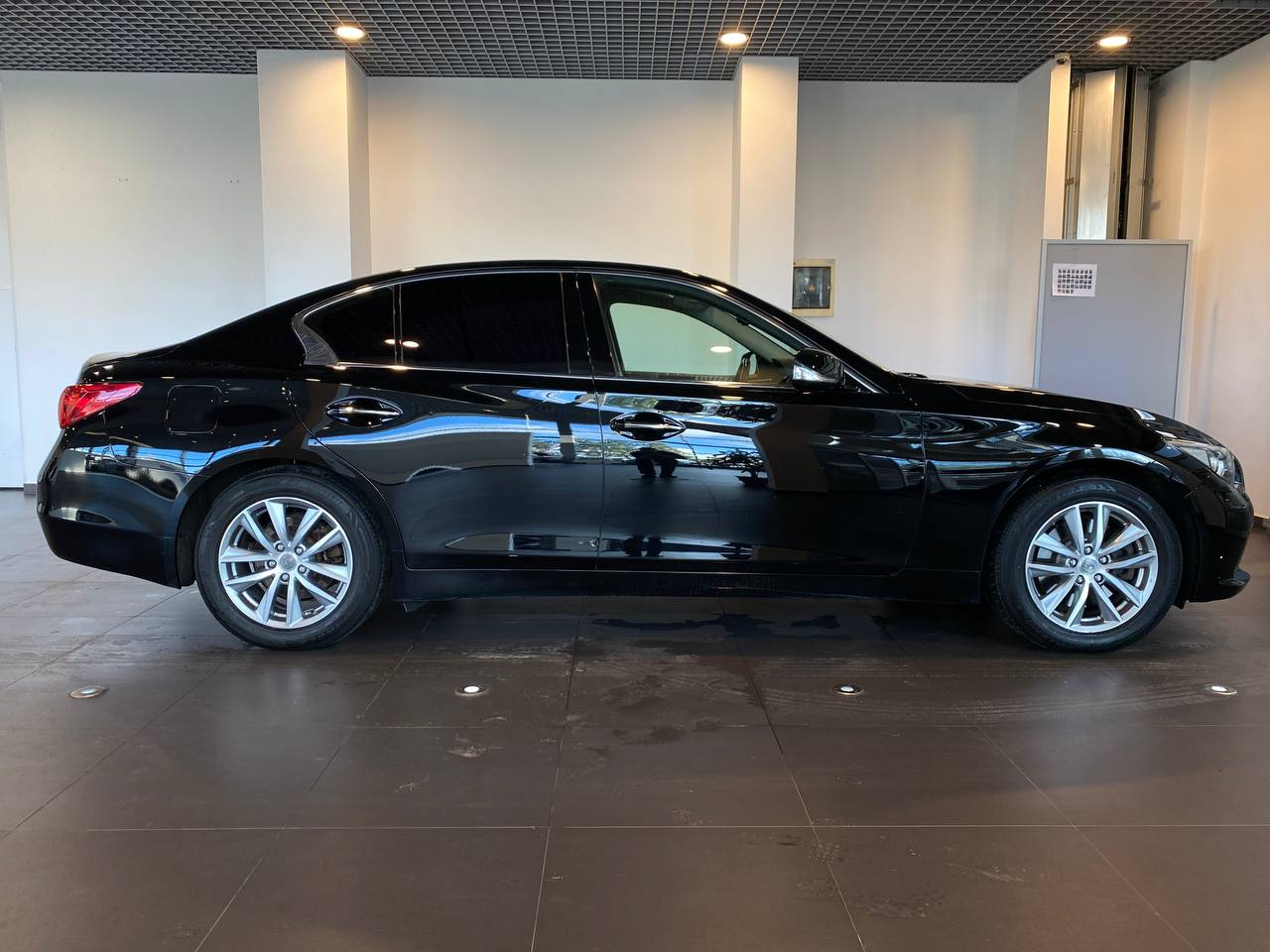 INFINITI Q50