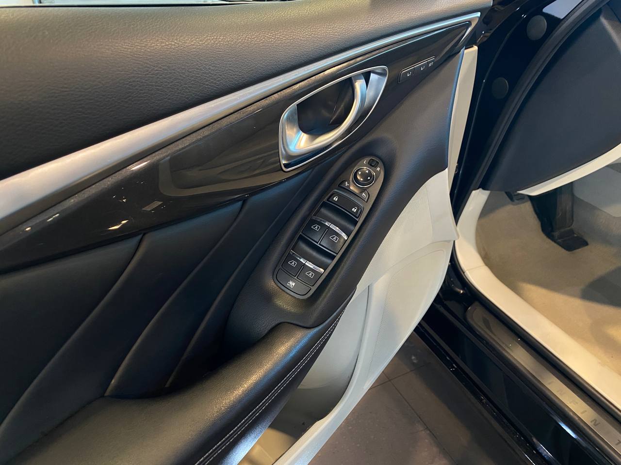 INFINITI Q50