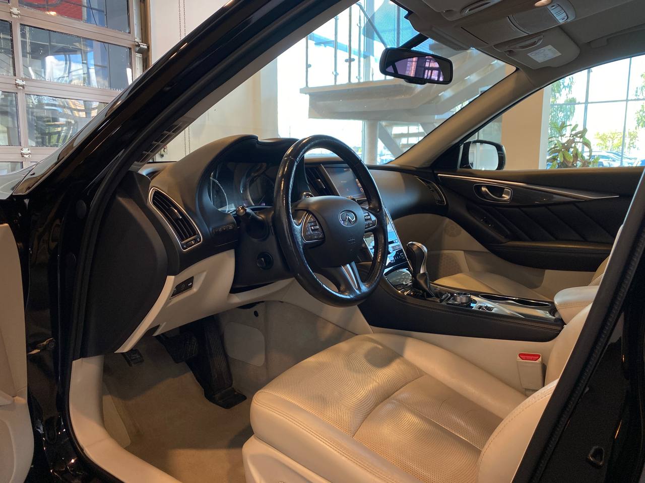 INFINITI Q50