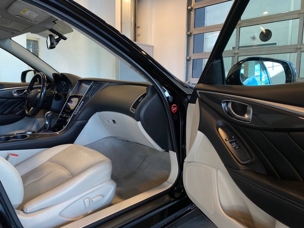 INFINITI Q50