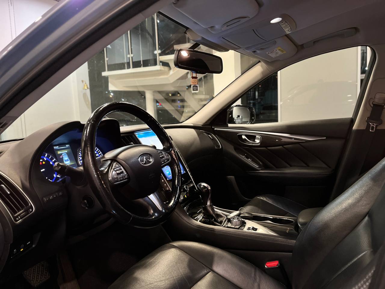 INFINITI Q50