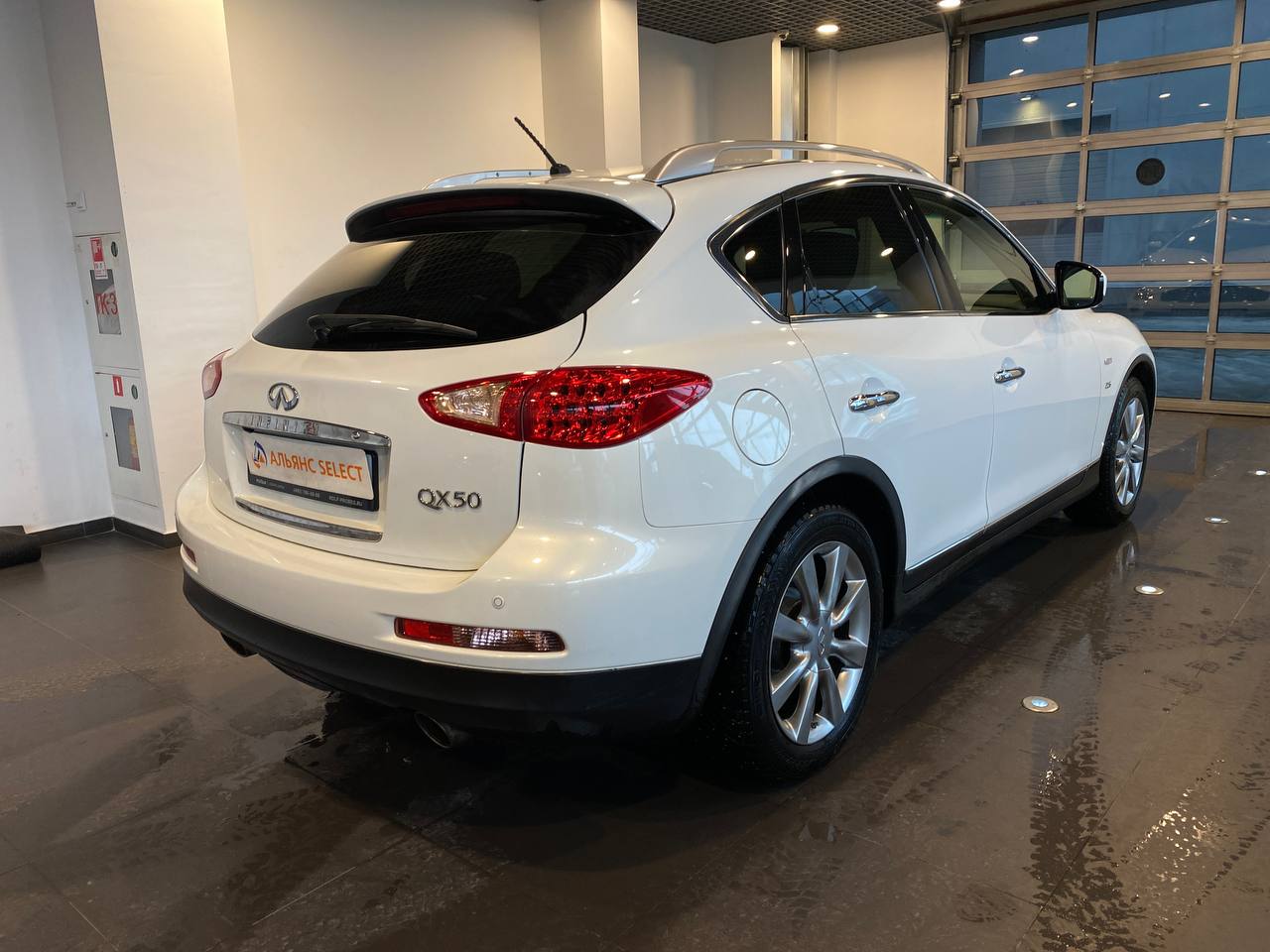 INFINITI QX50