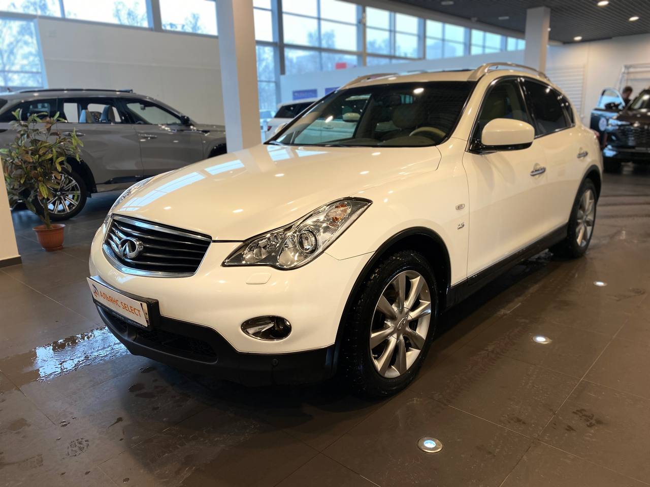 INFINITI QX50