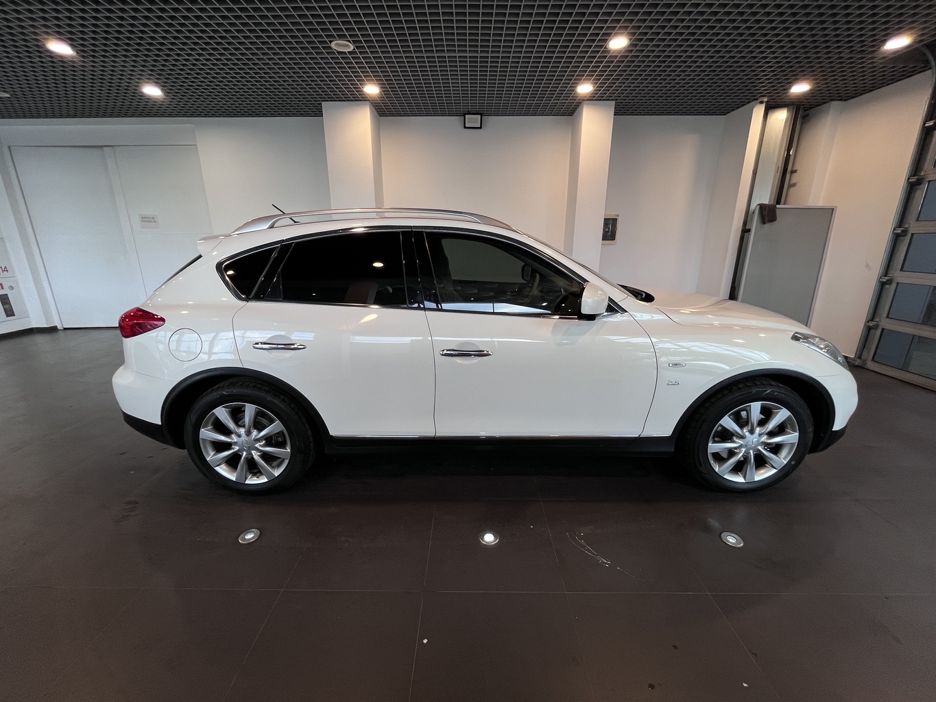 INFINITI QX50