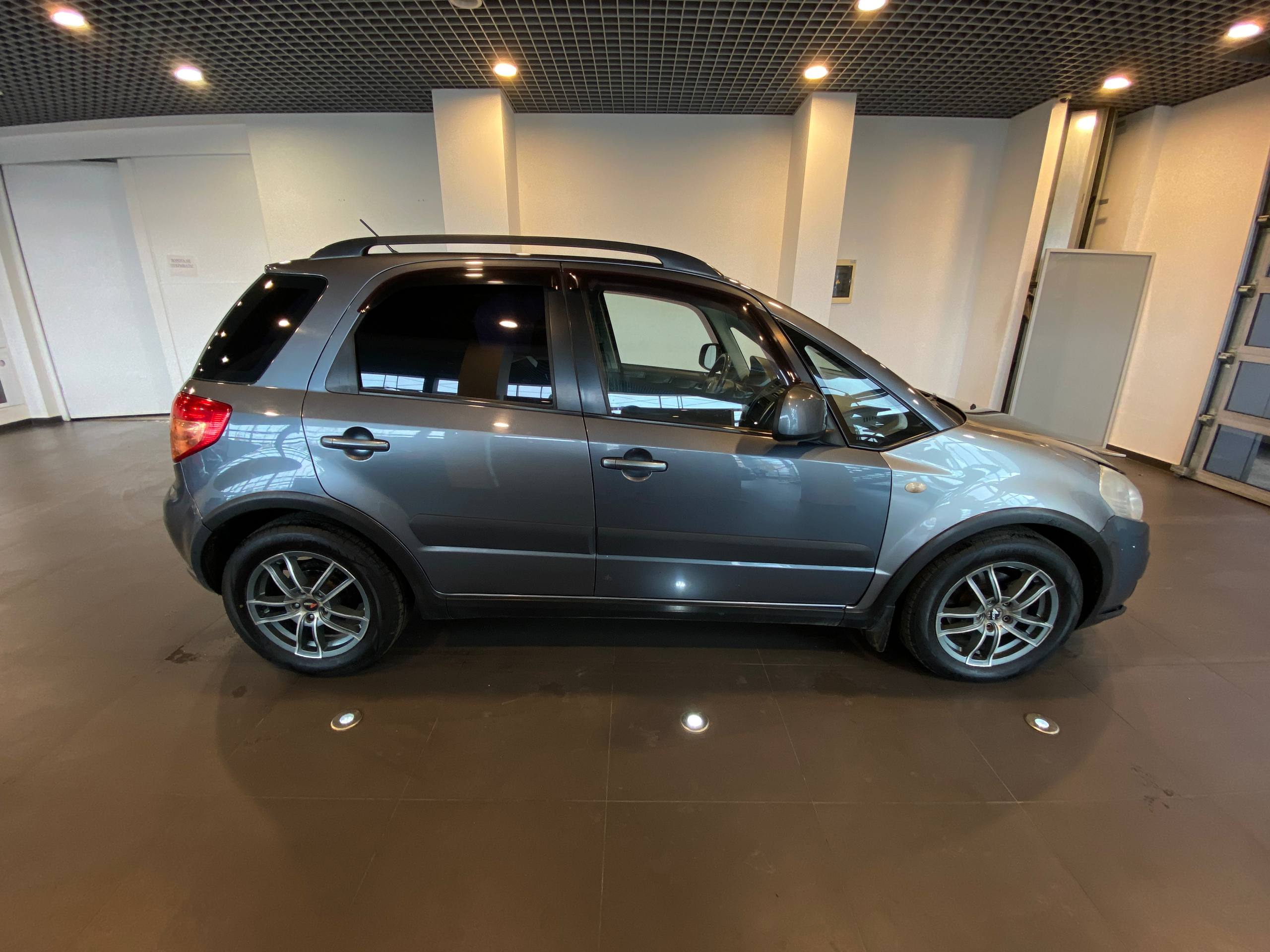 SUZUKI SX4