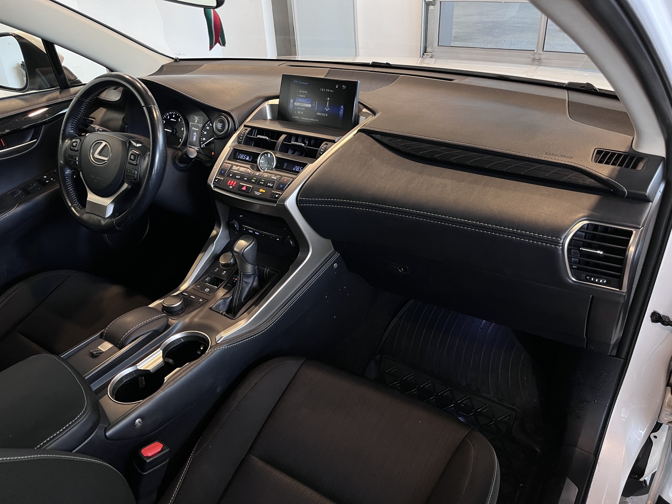 LEXUS NX200