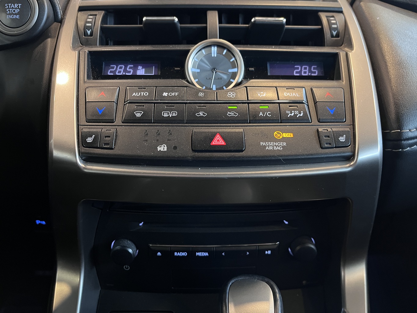 LEXUS NX200