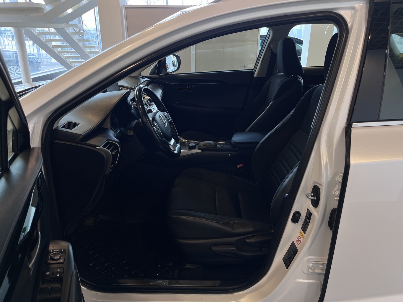 LEXUS NX200