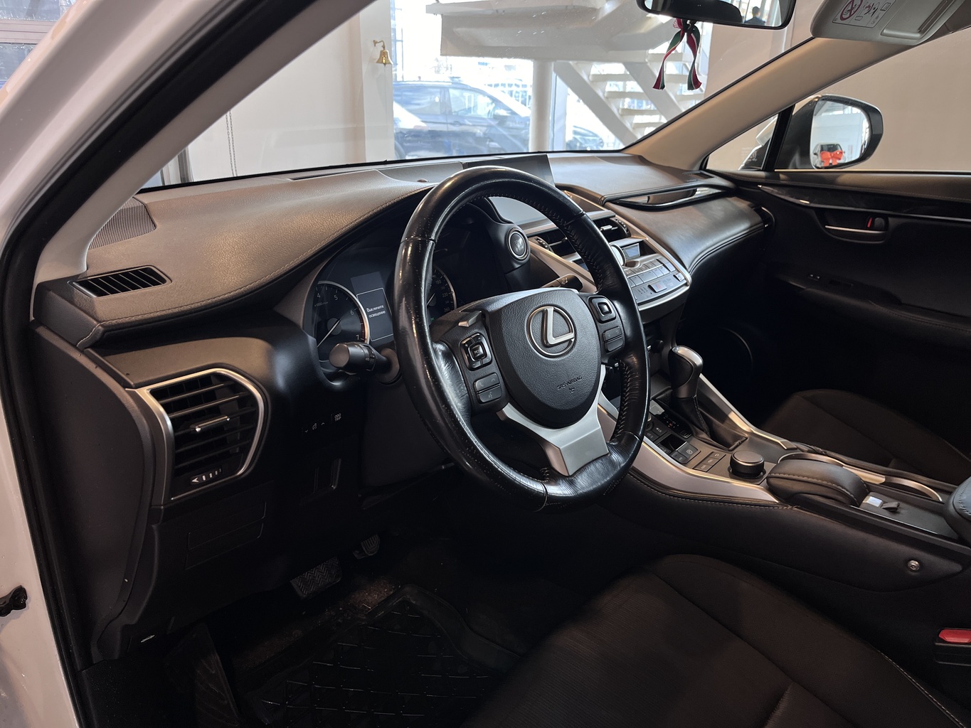 LEXUS NX200