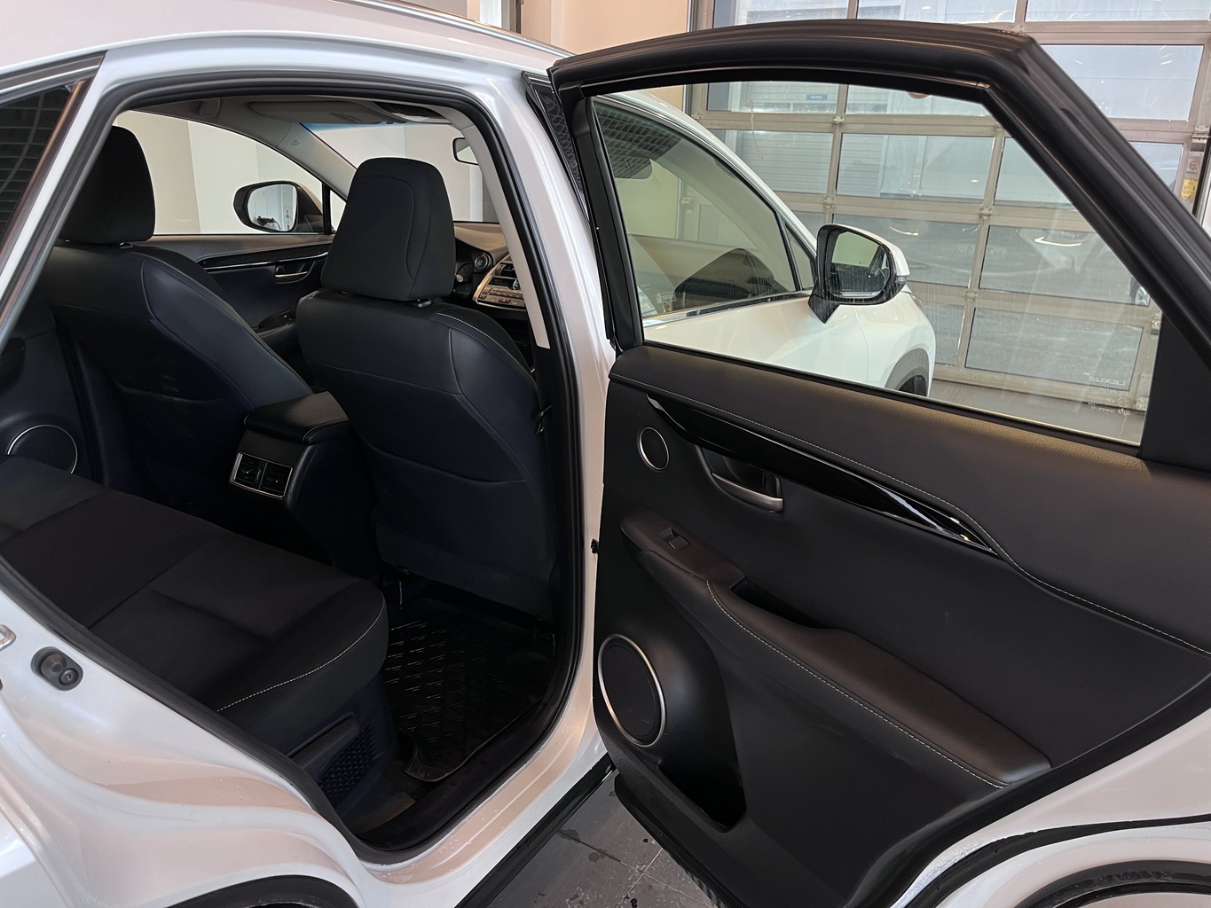 LEXUS NX200