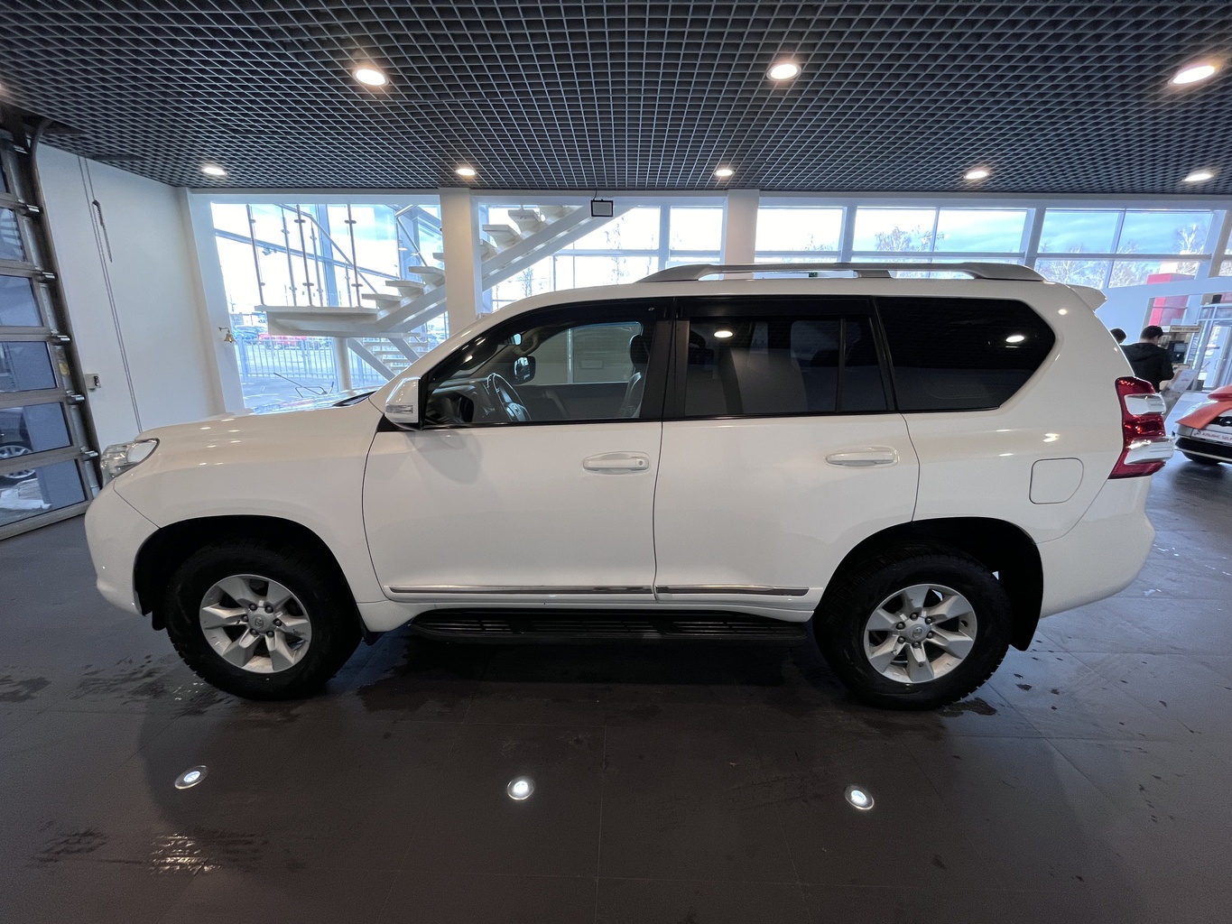 TOYOTA LAND CRUSER
