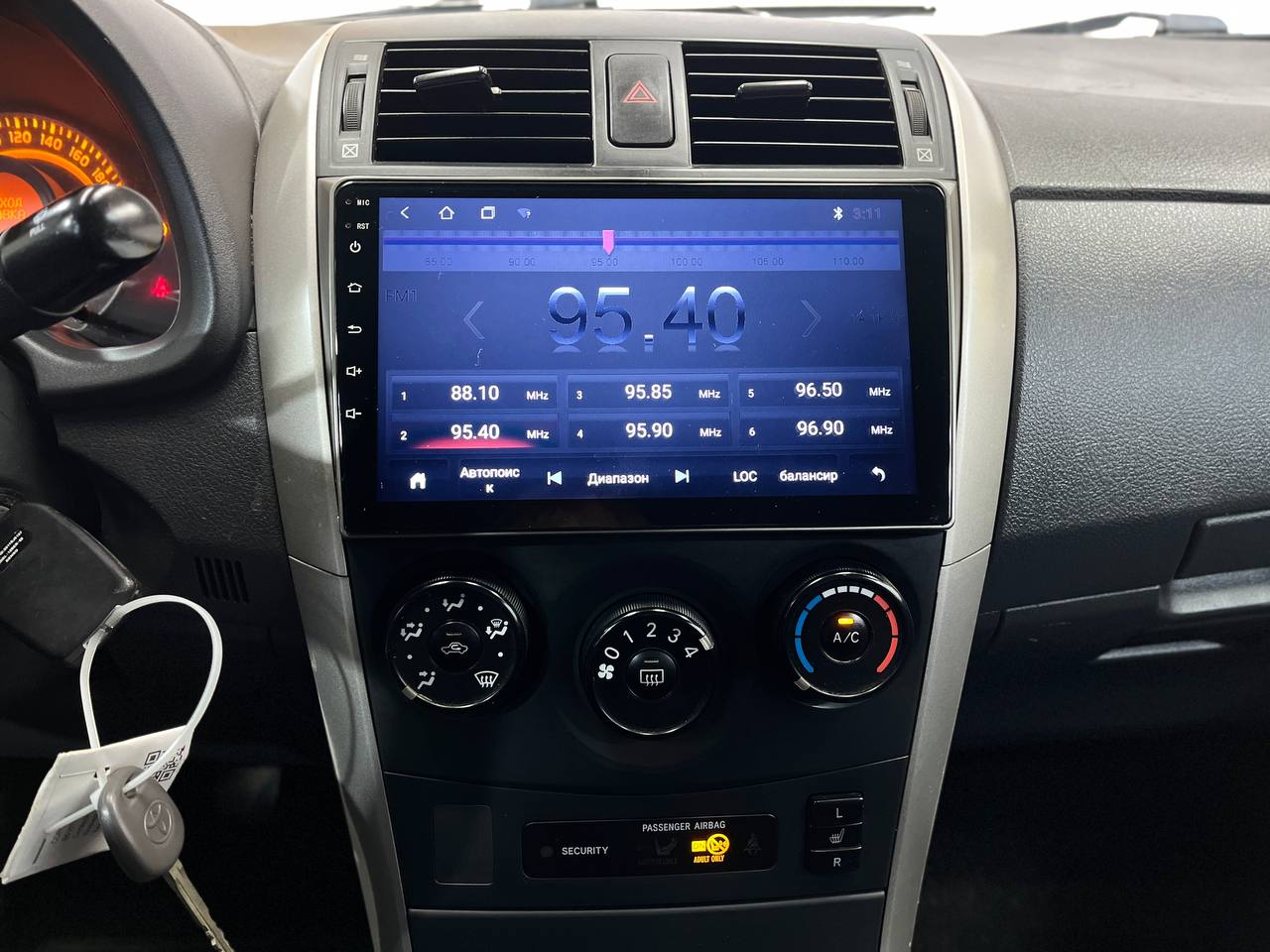 TOYOTA COROLLA