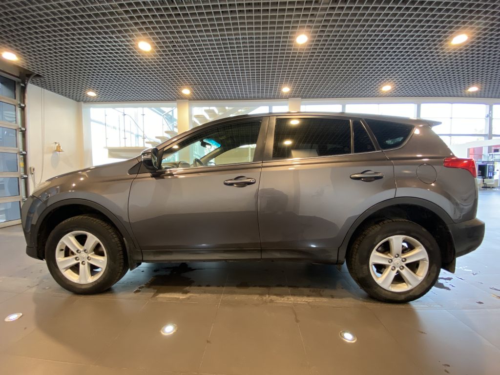 TOYOTA RAV 4