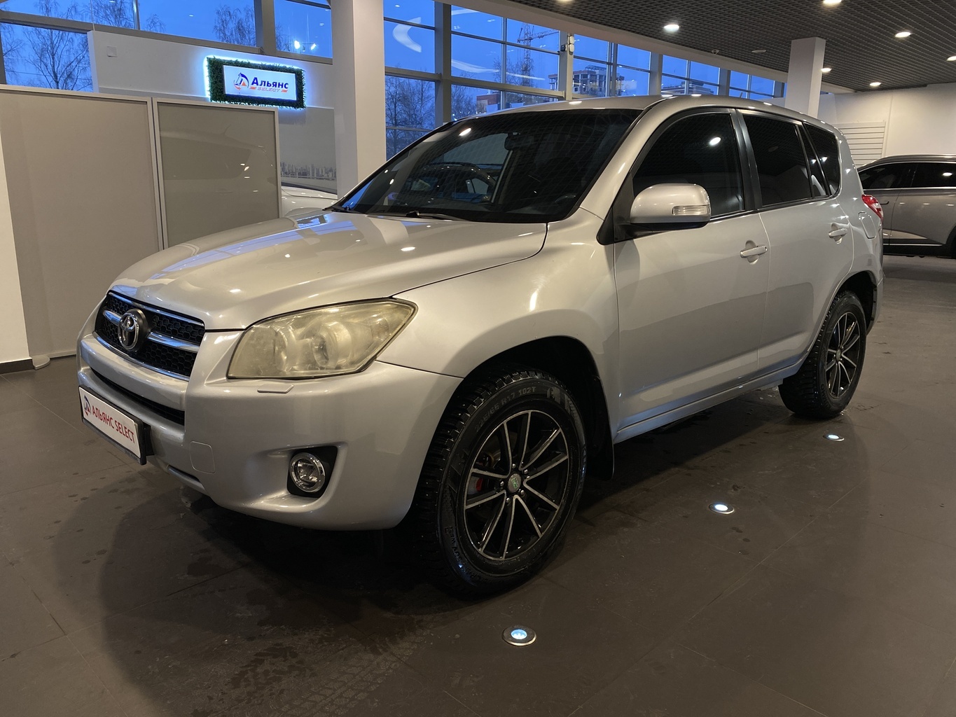 TOYOTA RAV4