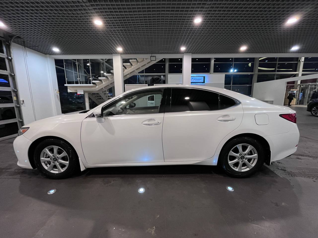 LEXUS ES250