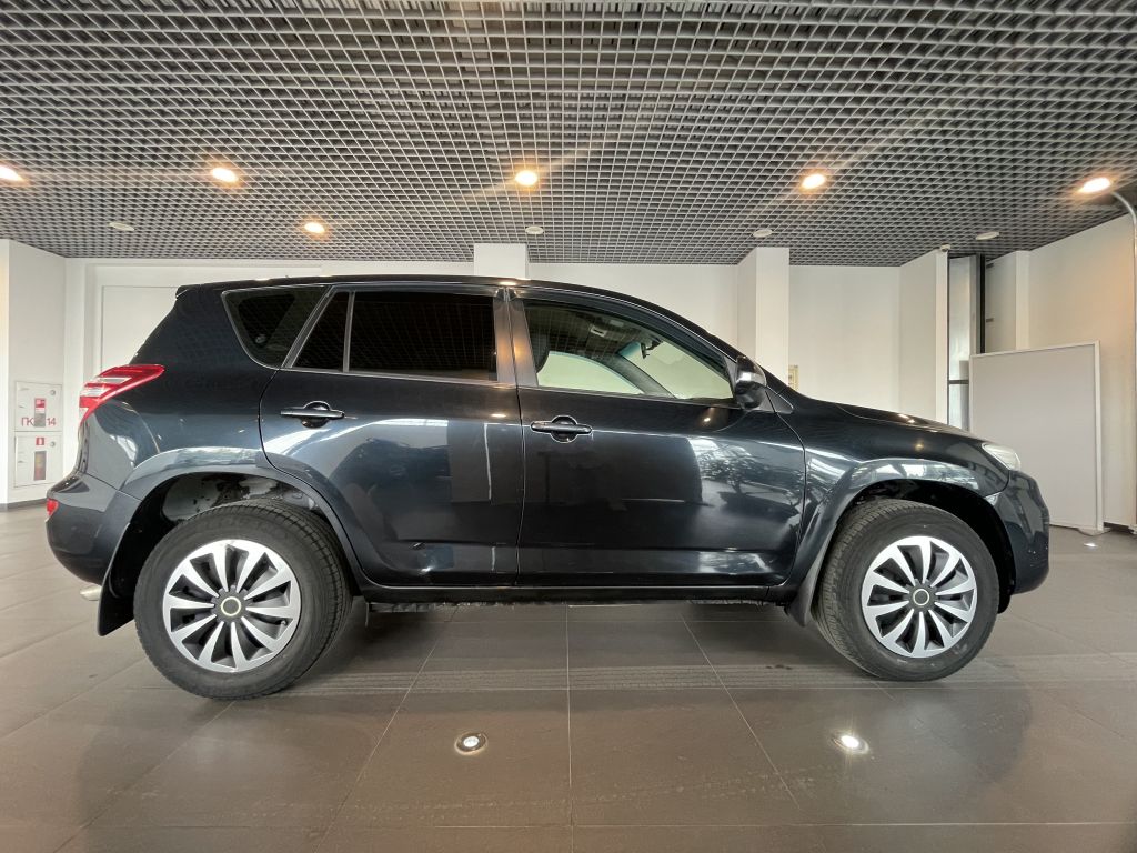 TOYOTA RAV 4