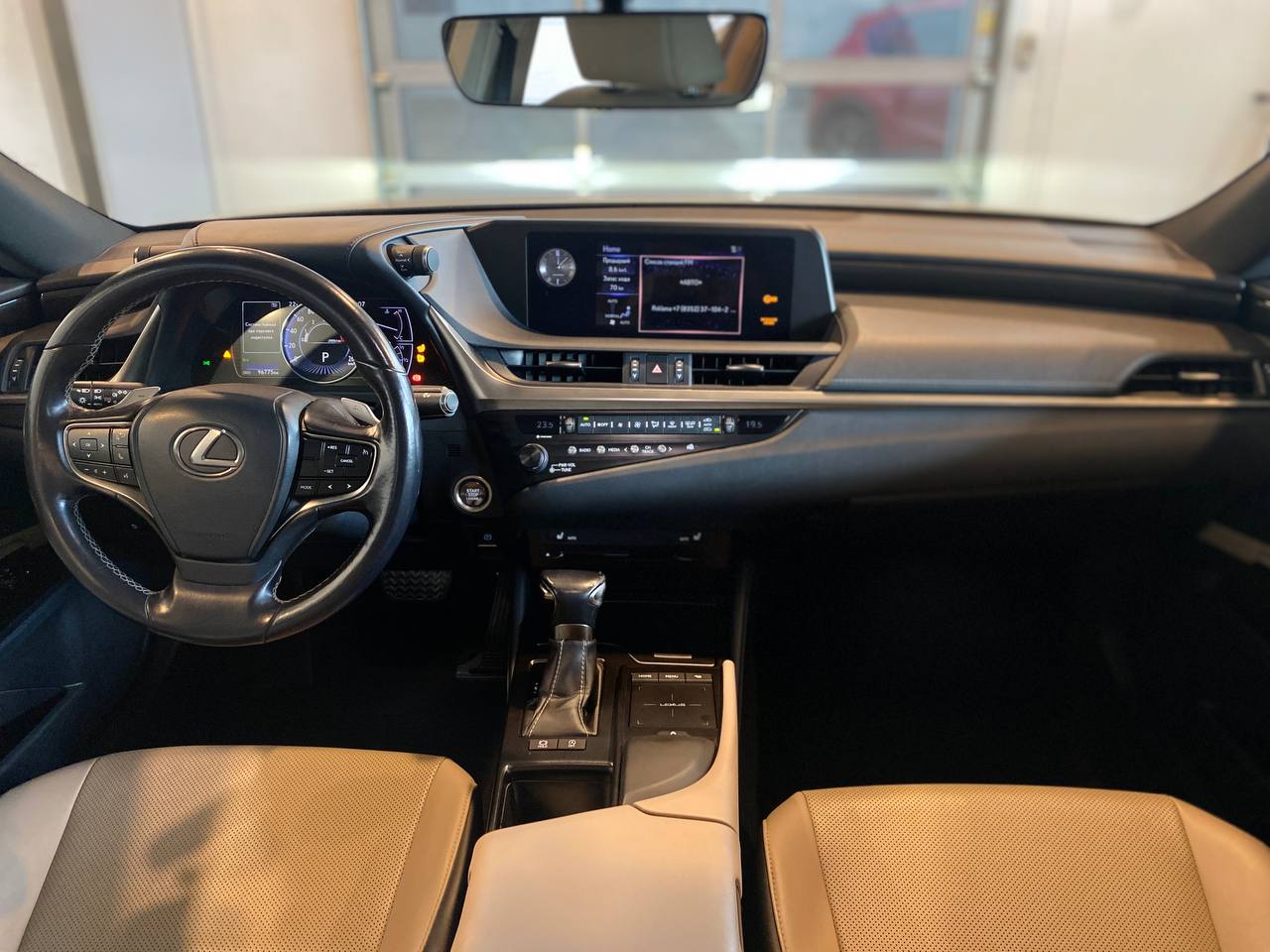 LEXUS ES 200