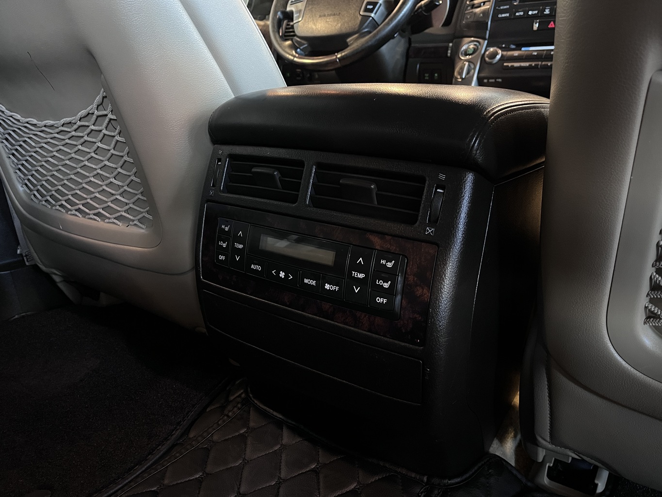 TOYOTA LAND CRUSER