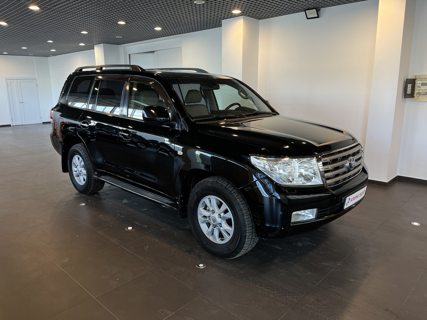 TOYOTA LAND CRUSER
