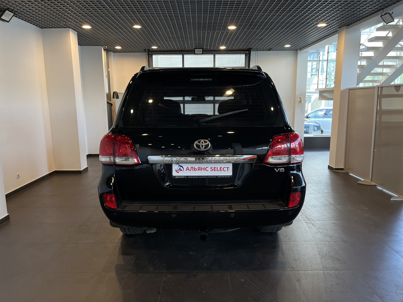 TOYOTA LAND CRUSER