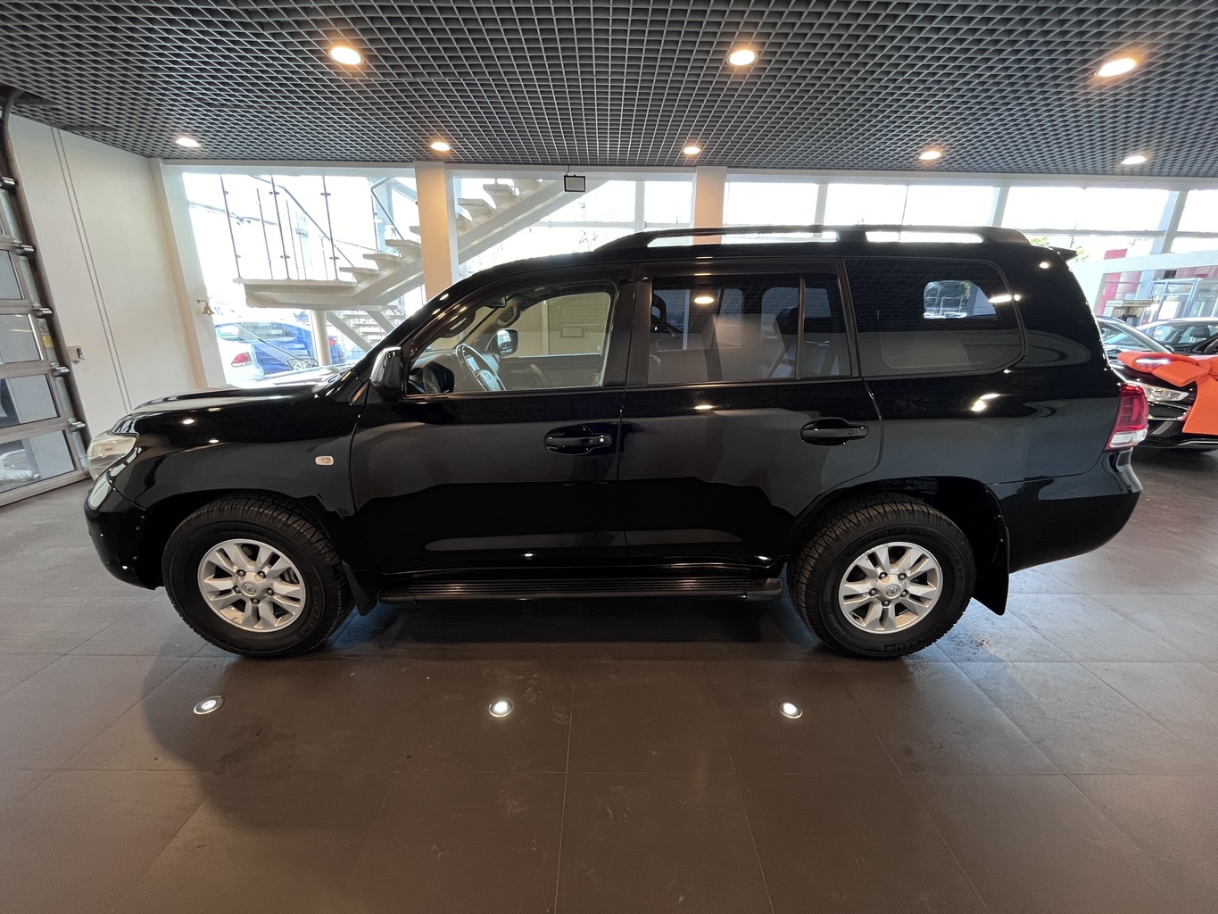 TOYOTA LAND CRUSER
