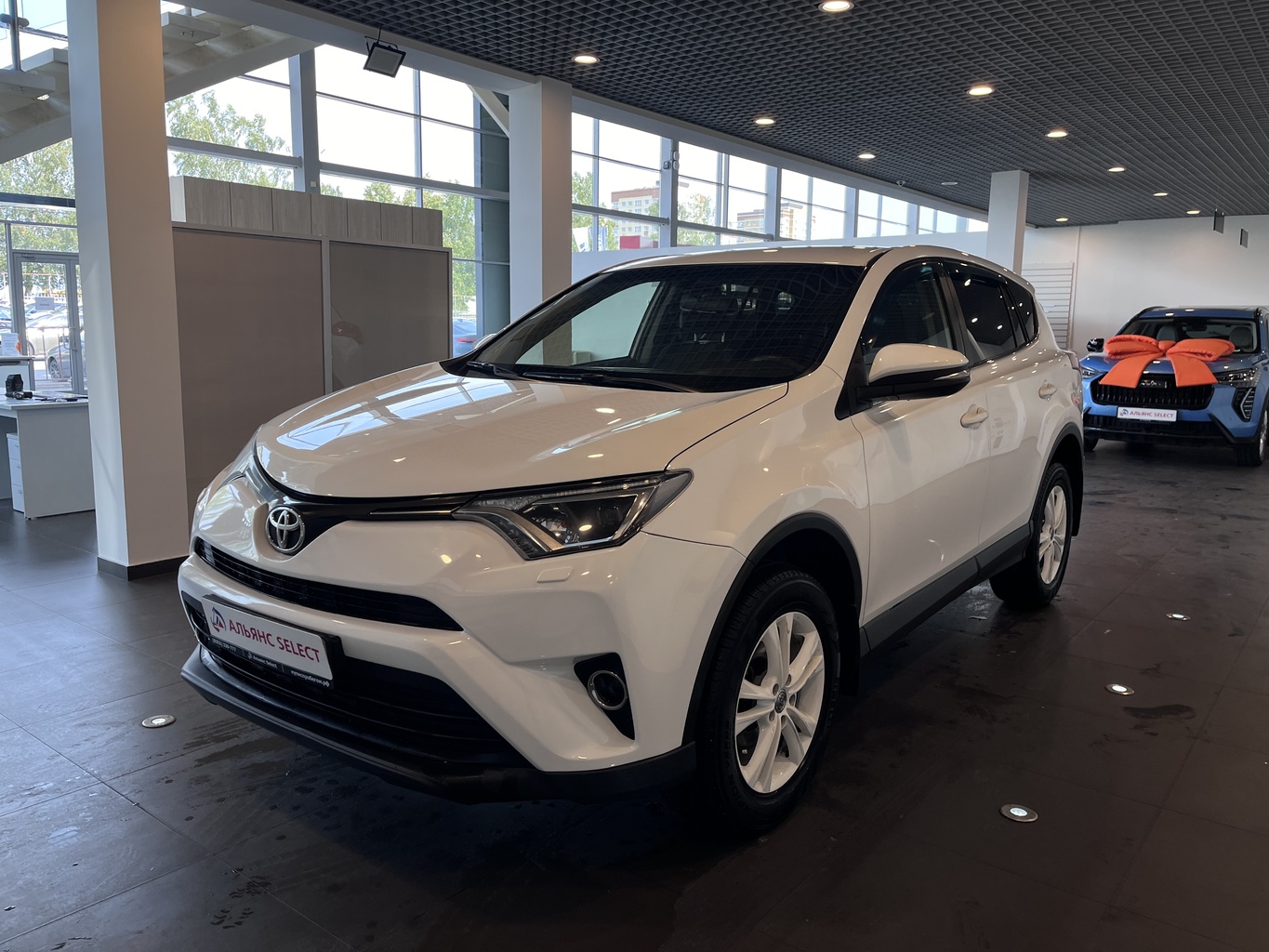 TOYOTA RAV4