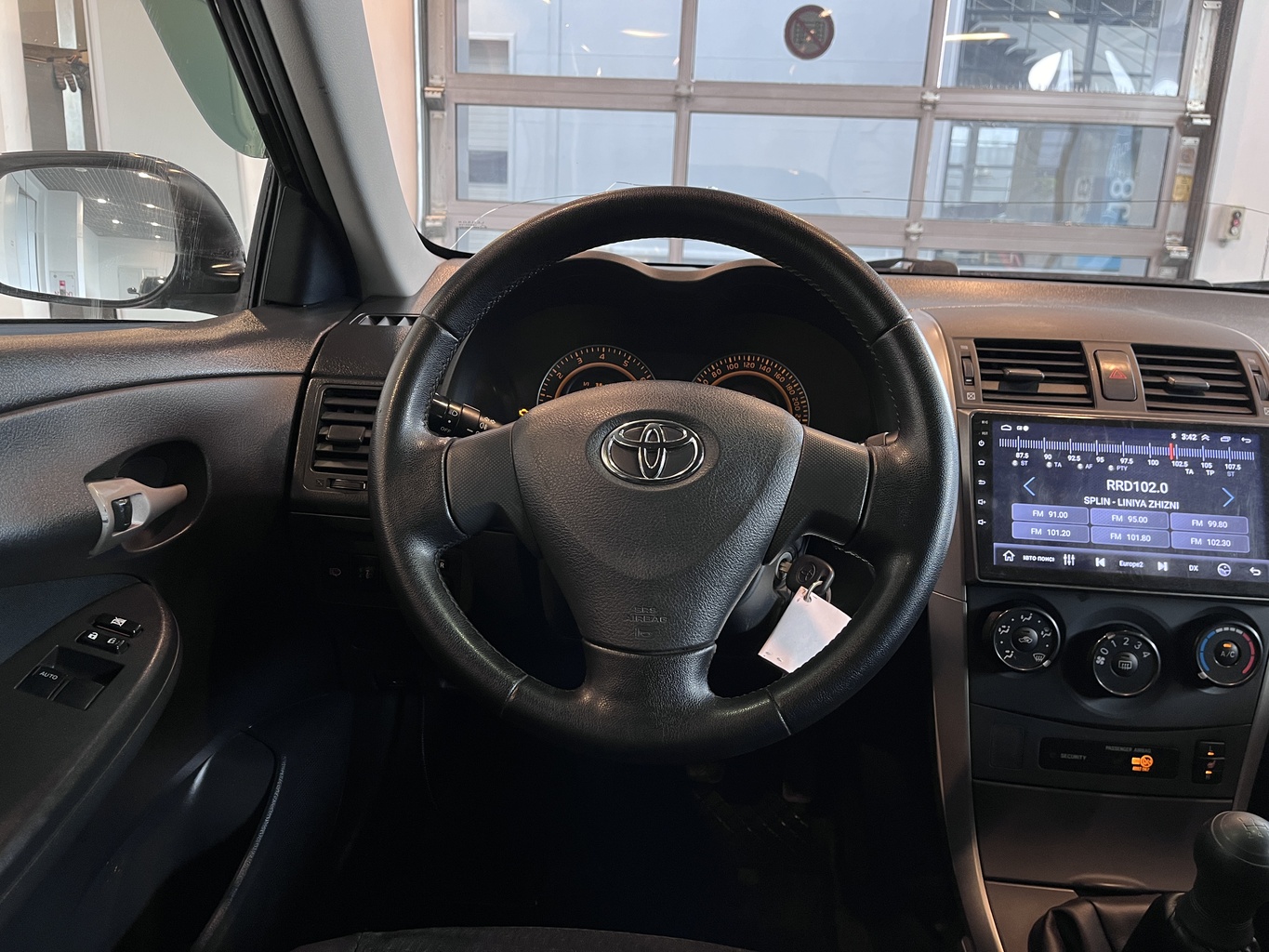 TOYOTA COROLLA