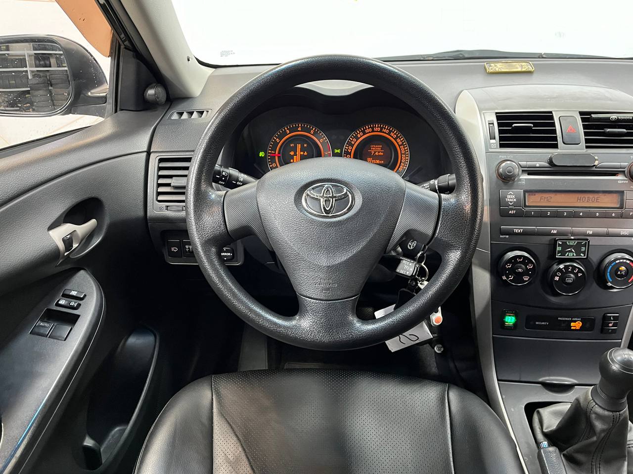 TOYOTA COROLLA