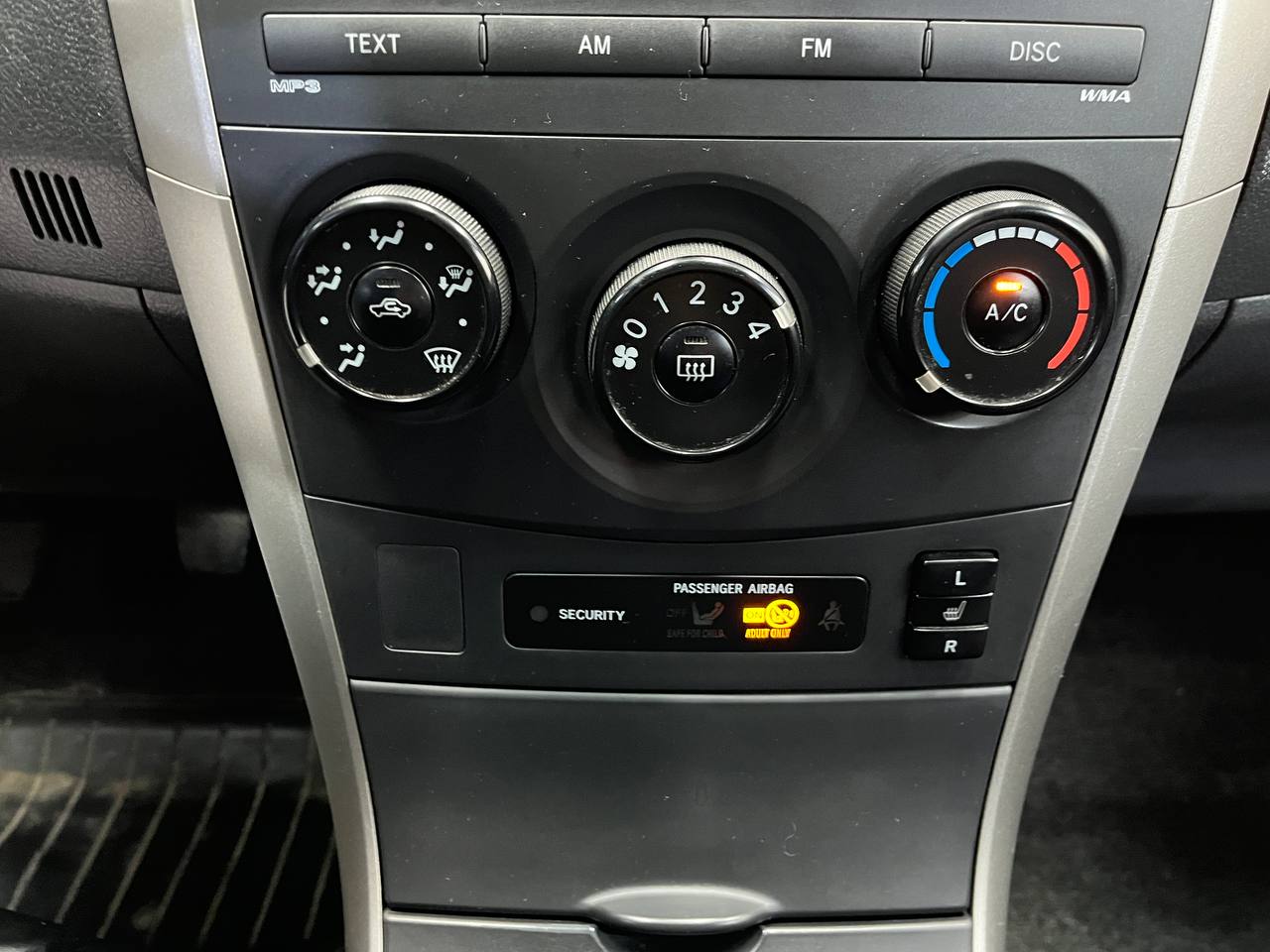 TOYOTA COROLLA