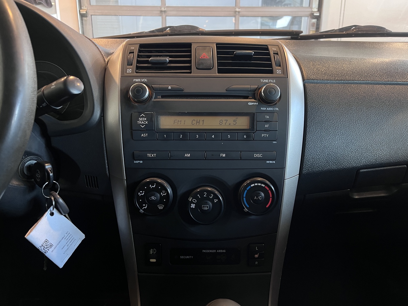 TOYOTA COROLLA