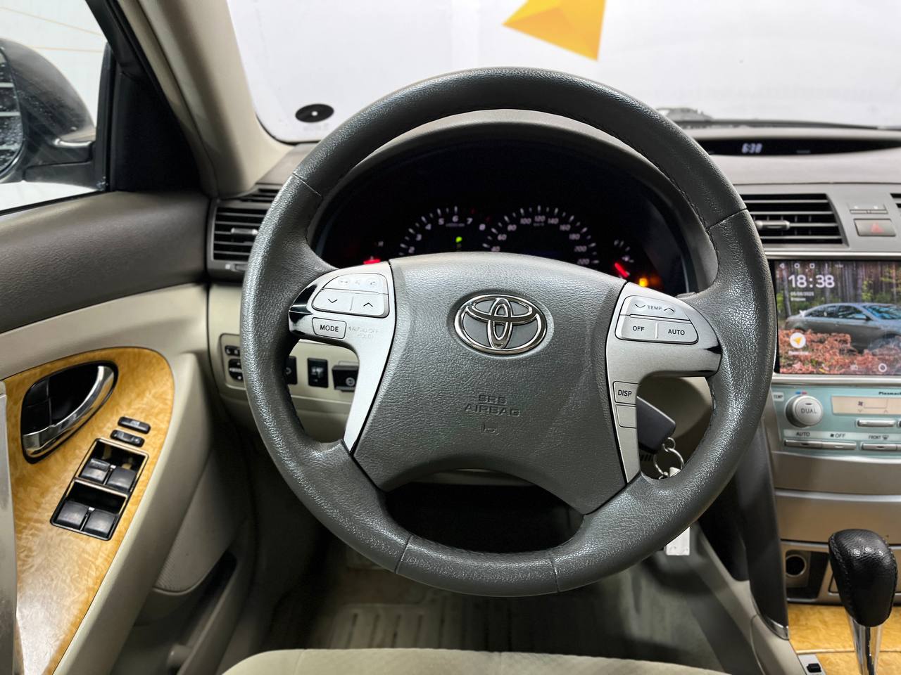 TOYOTA CAMRY