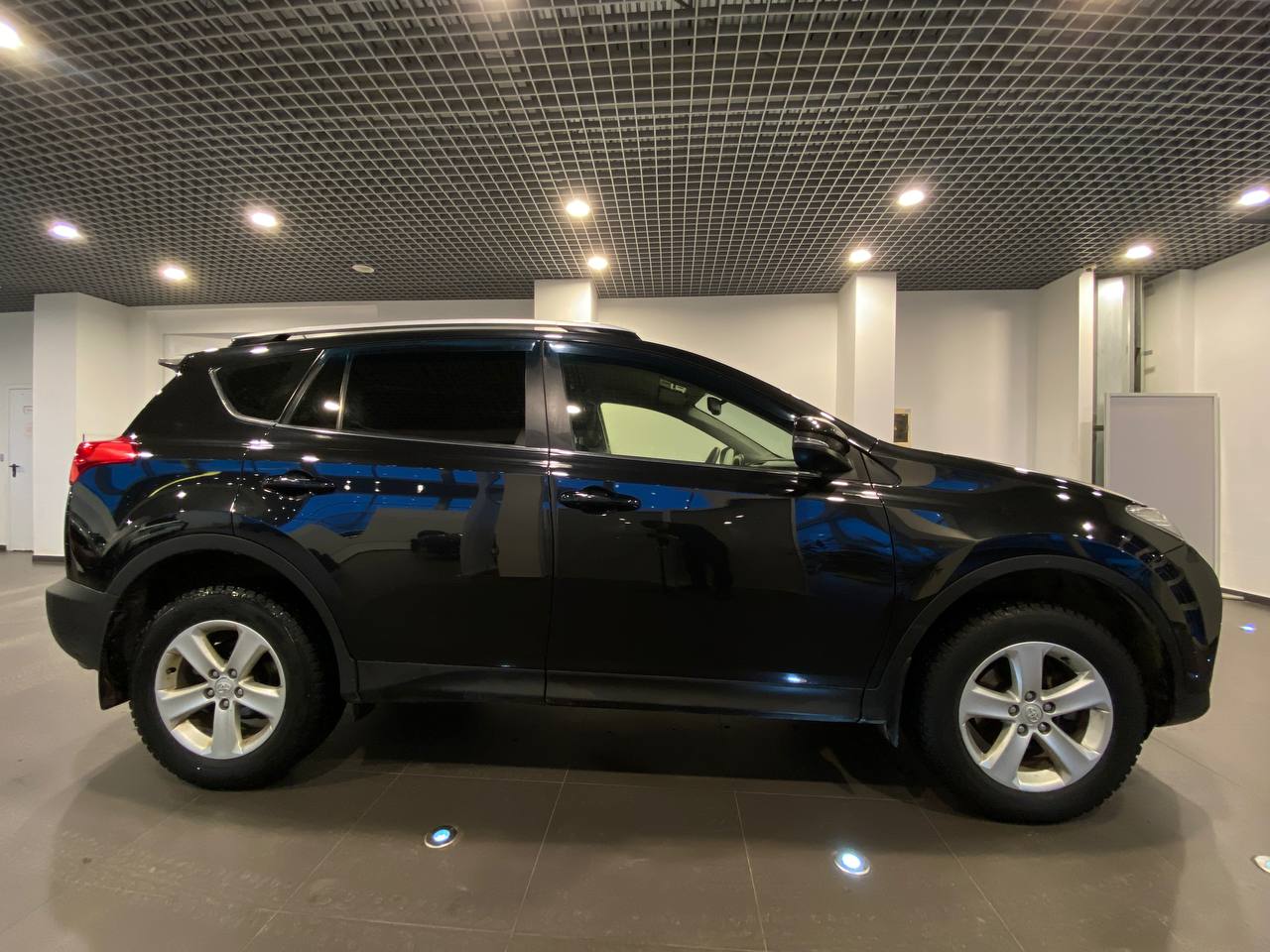 TOYOTA RAV 4