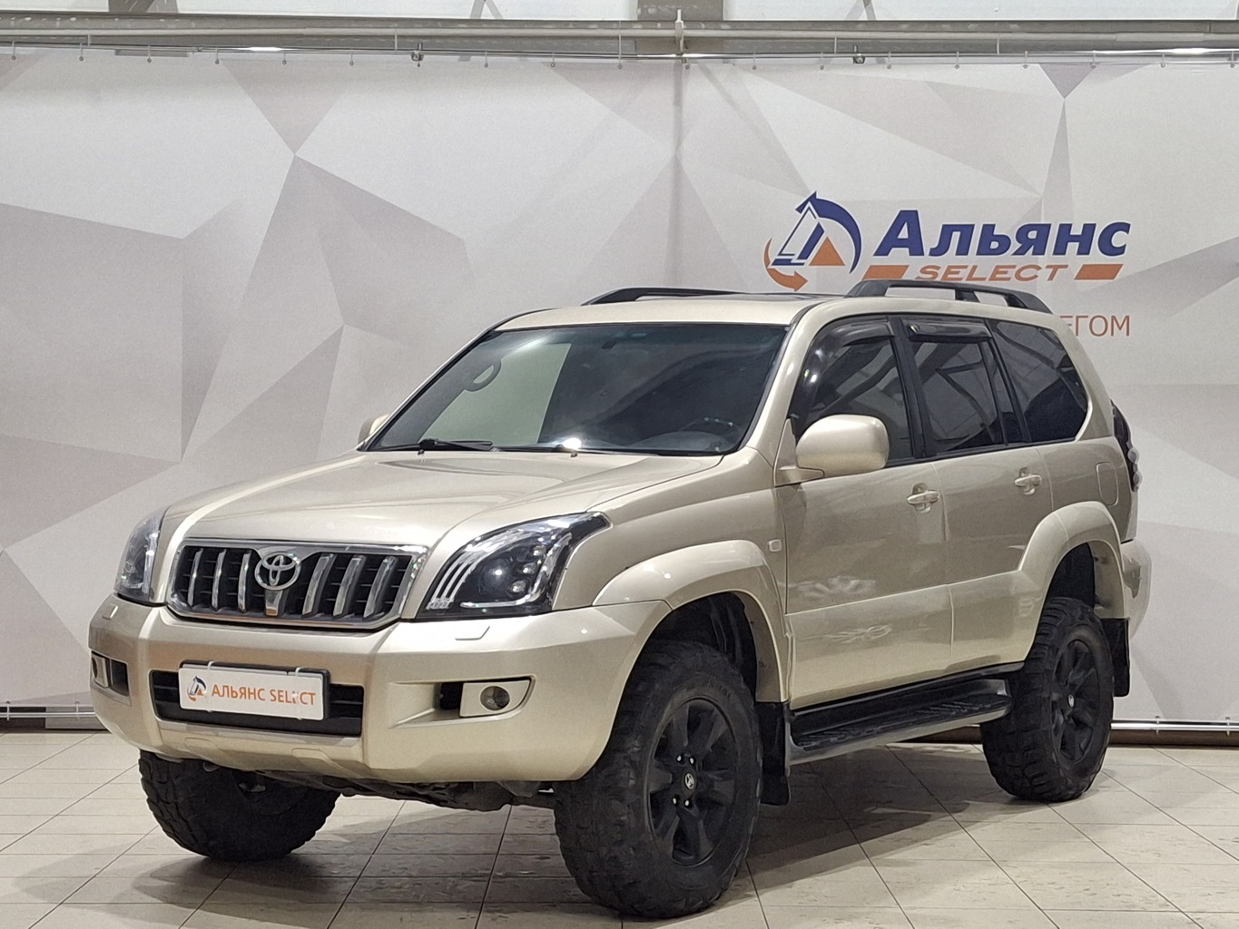 TOYOTA PRADO