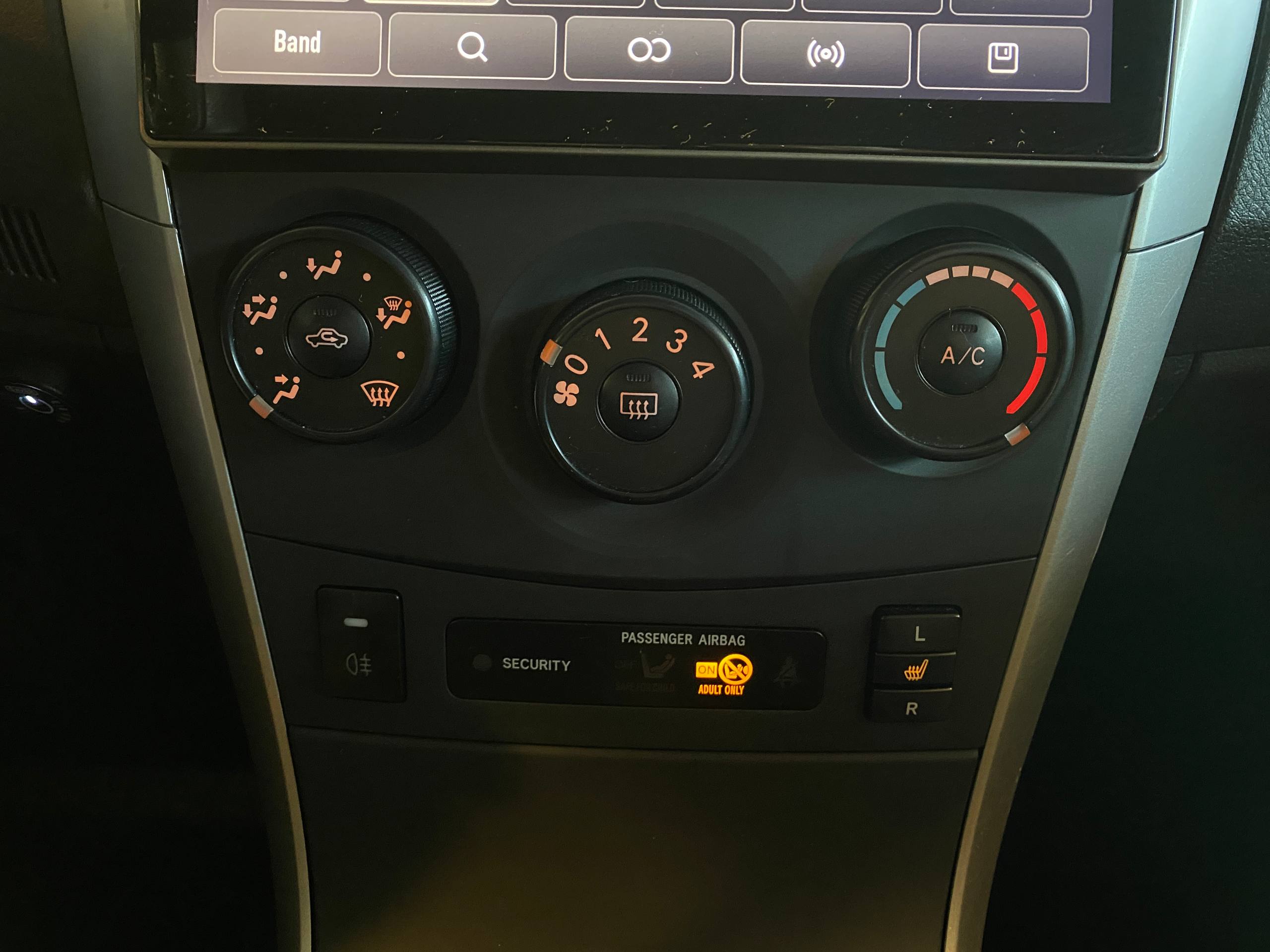 TOYOTA COROLLA