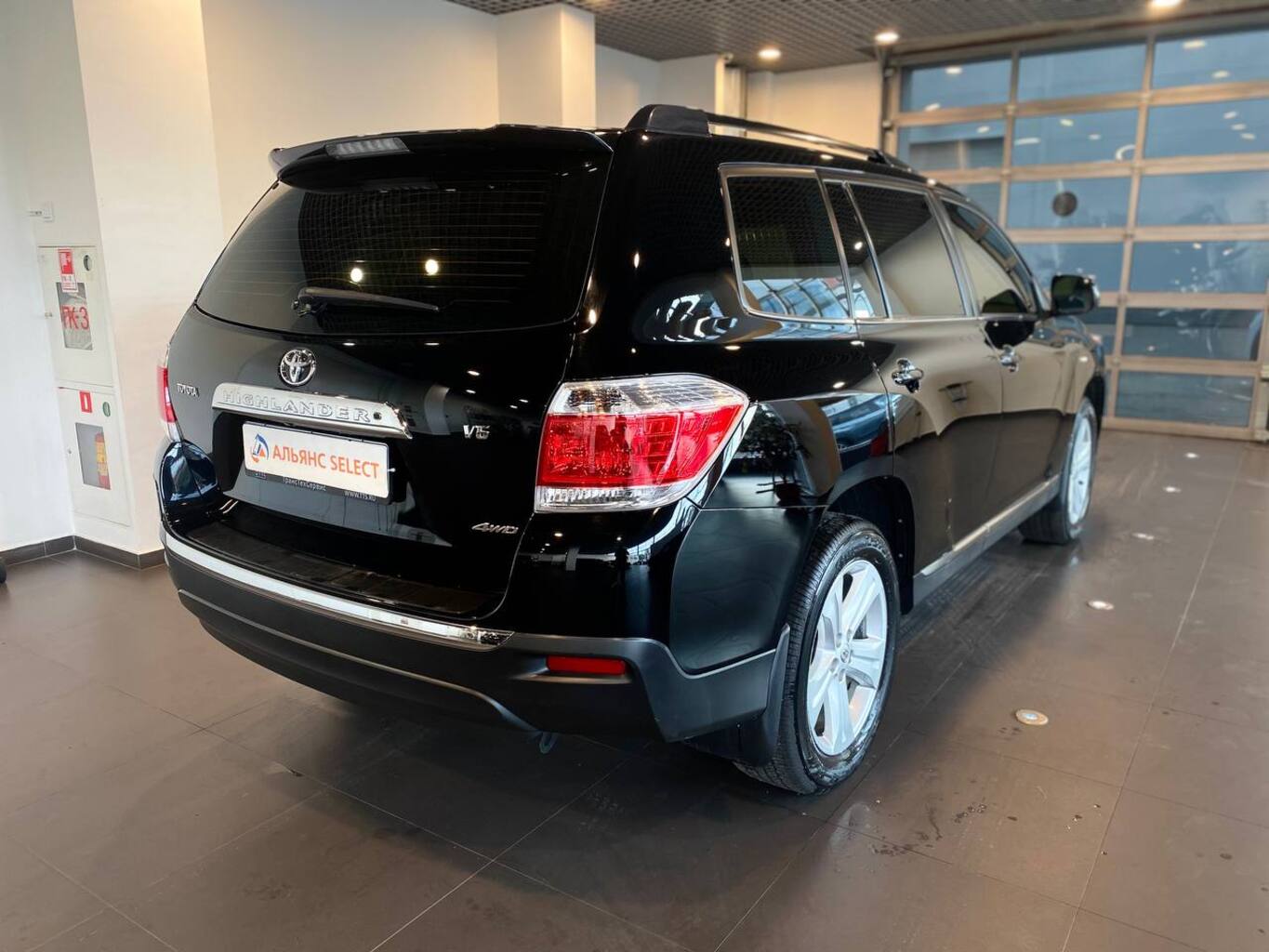 TOYOTA HIGHLANDER