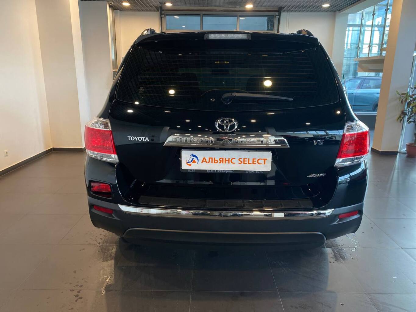 TOYOTA HIGHLANDER