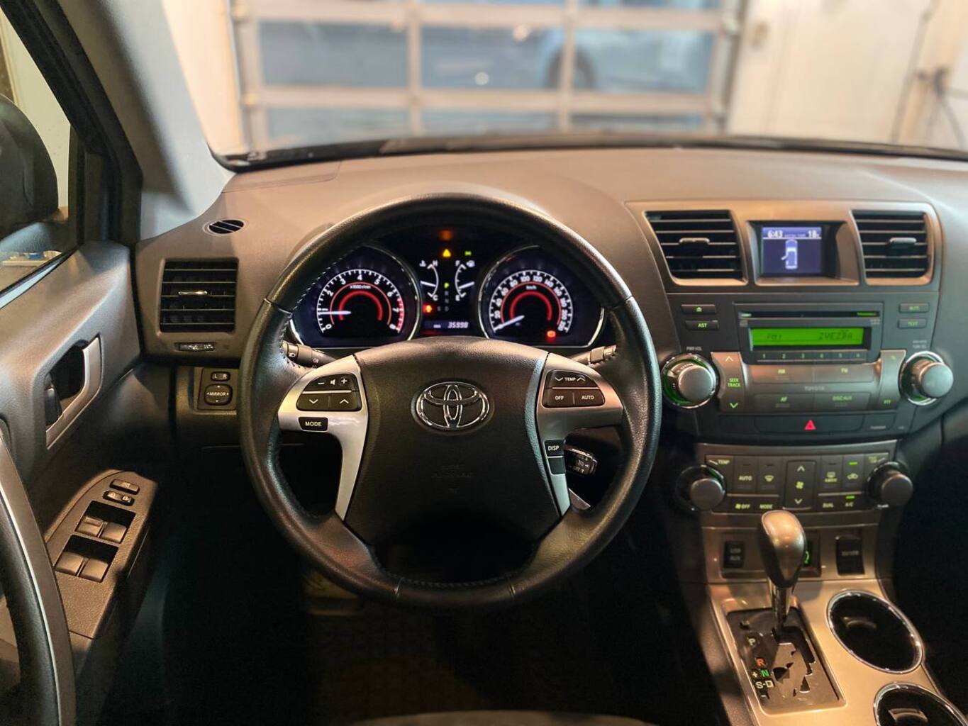 TOYOTA HIGHLANDER