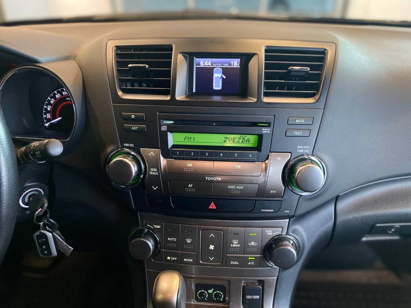 TOYOTA HIGHLANDER