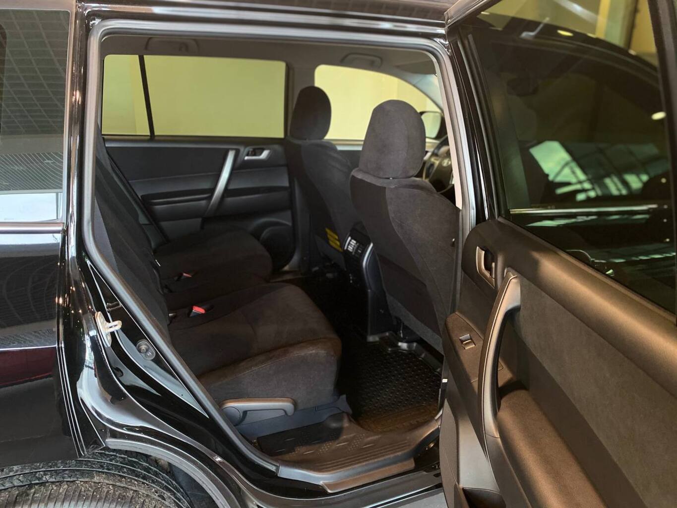 TOYOTA HIGHLANDER