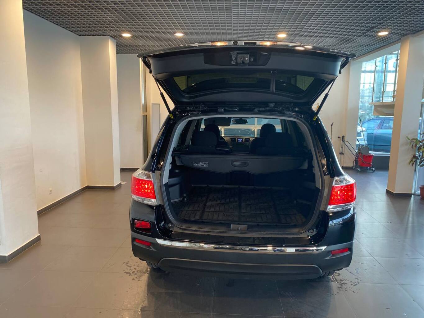 TOYOTA HIGHLANDER